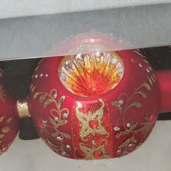 Red Christmas tree topper - Picture 3 of 6